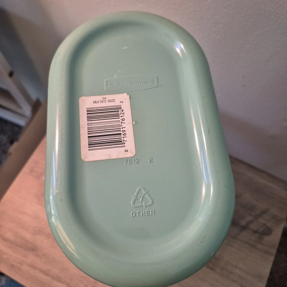 Rubbermaid 7612 Wastebasket Vintage Sage Green Oval Trash Can Retro MCM Style